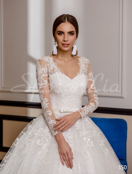 https://www.sposa-lia.com/images/stories/virtuemart/product/350       (2).jpg